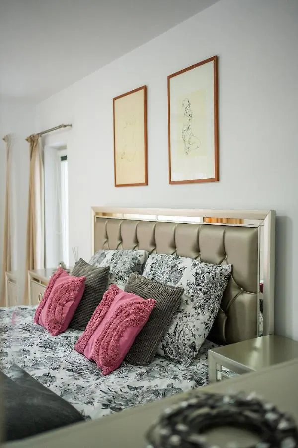 Apartment Quiet Marble Apt With Free Parking Spot Old Town Bucharest