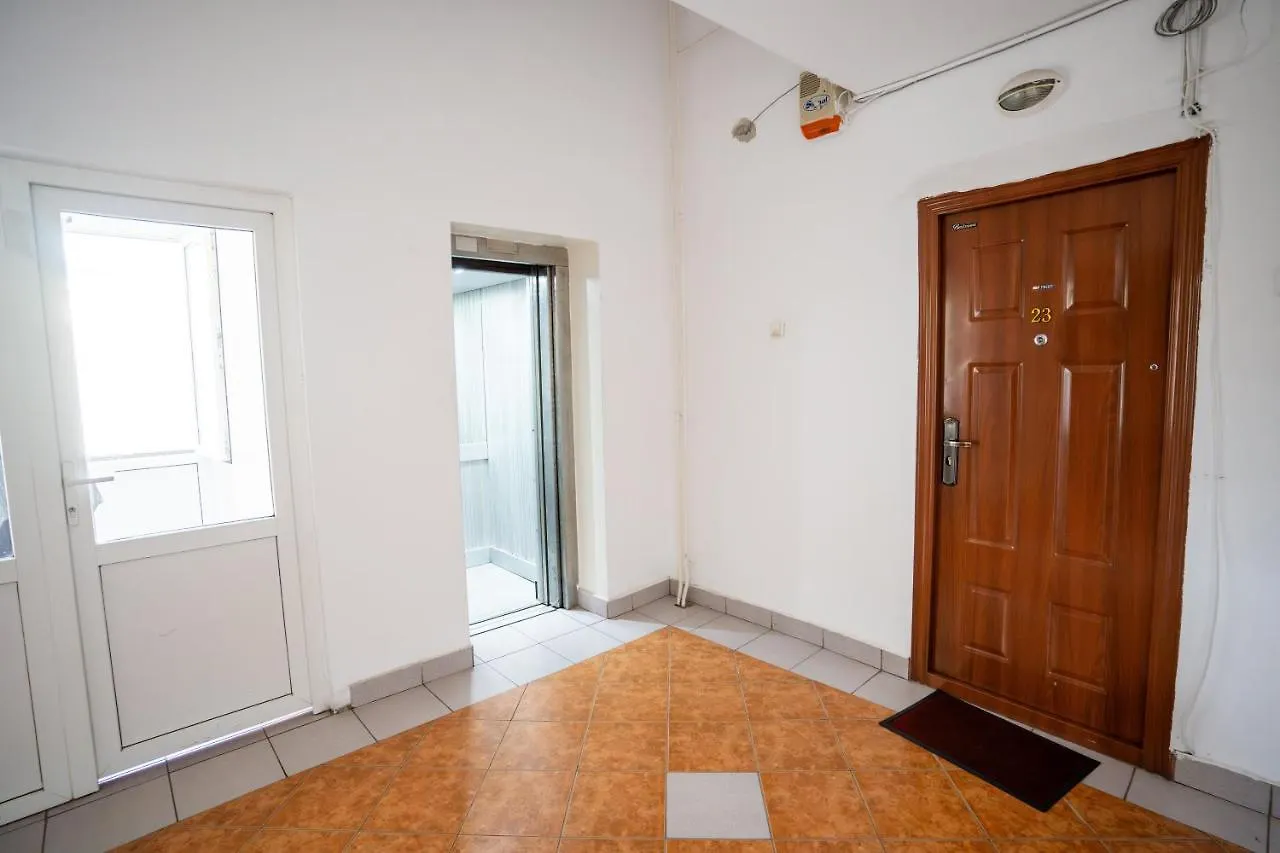 Quiet Marble Apt With Free Parking Spot Old Town Bukarest